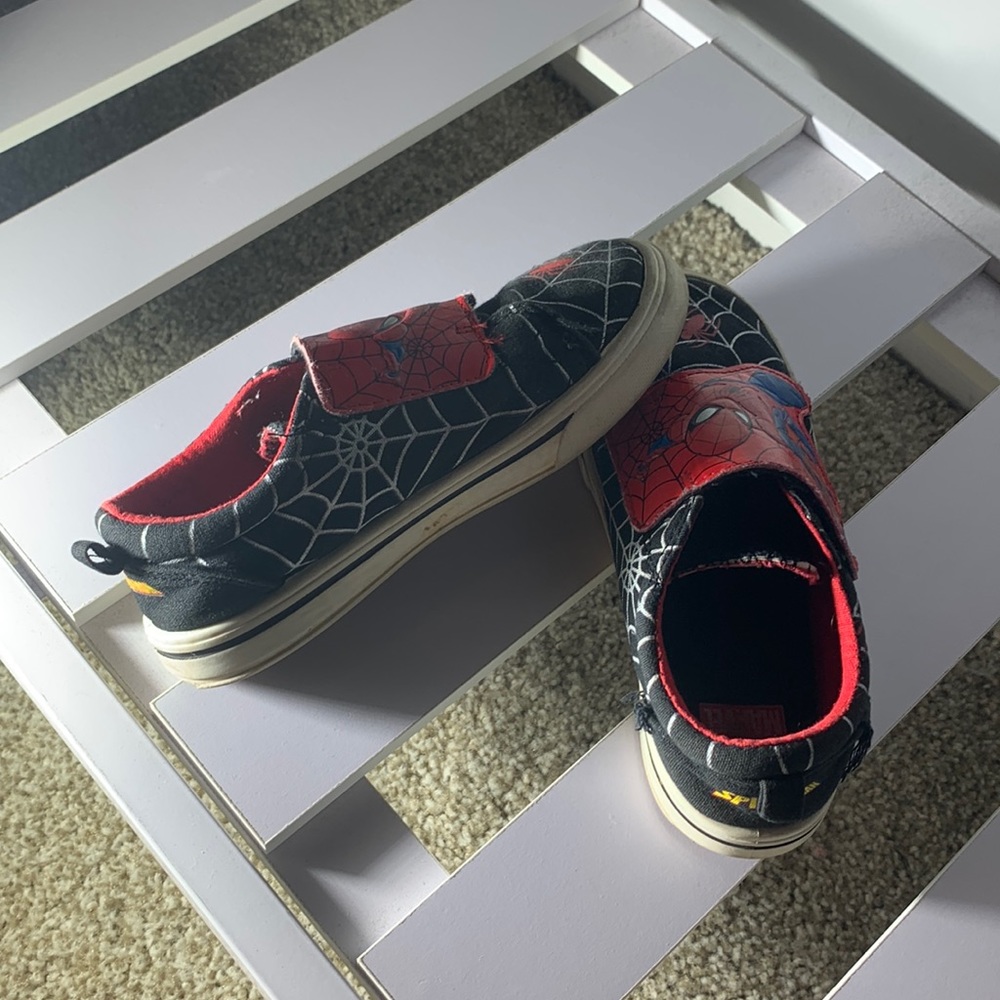 Brand: DC comics Size:12 boys toddler